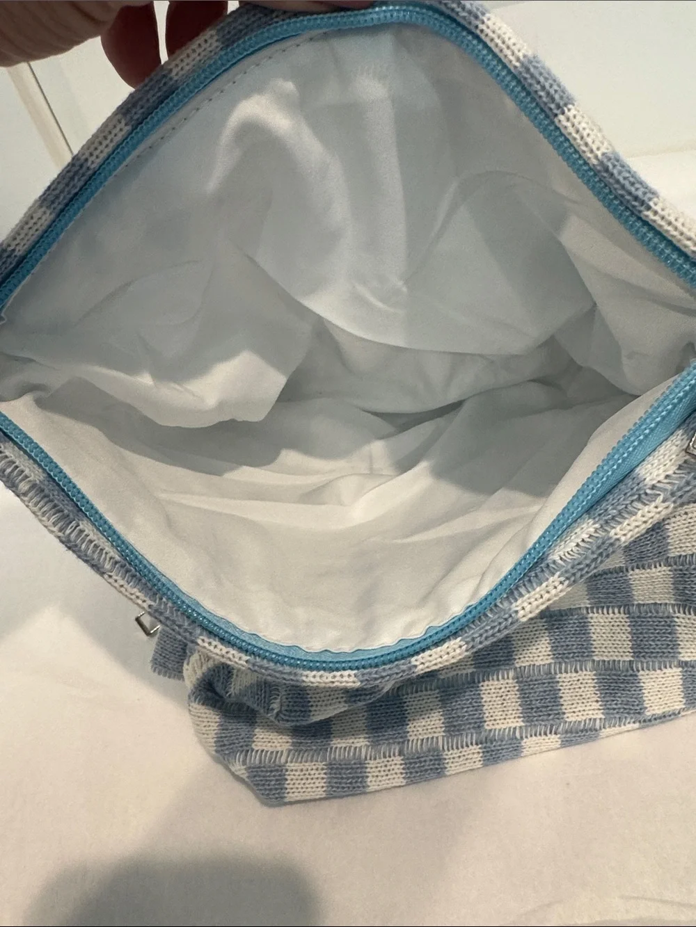 Blue and White Checker Knit Cosmetic Pouch Set